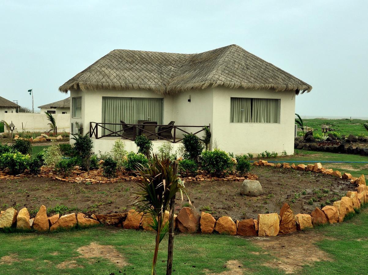Serena Beach Resort Mandvi  Bagian luar foto