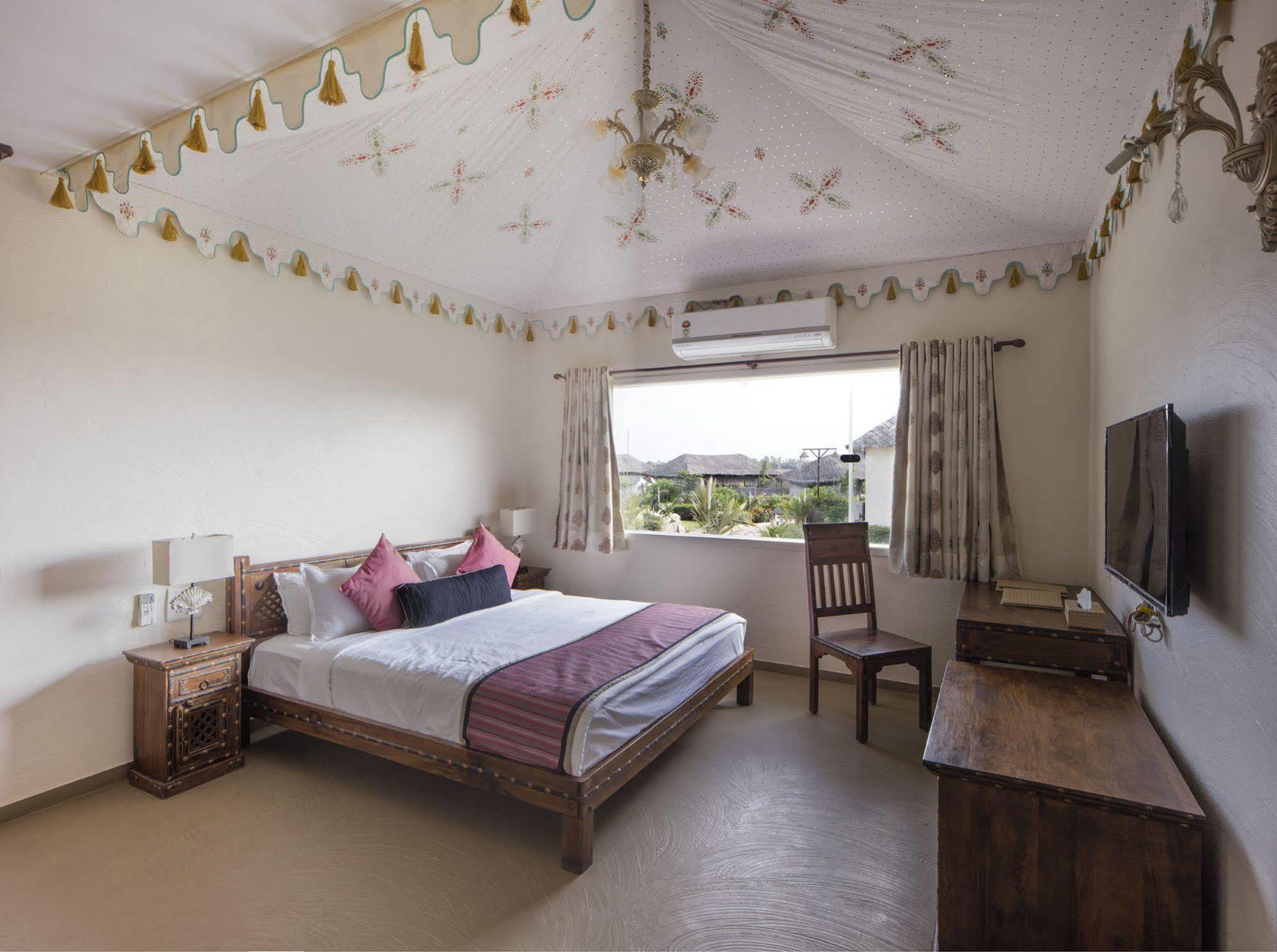 Serena Beach Resort Mandvi  Bagian luar foto