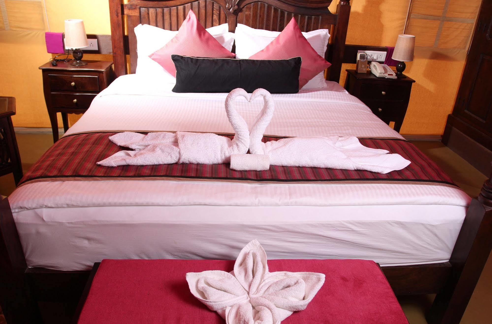 Serena Beach Resort Mandvi  Bagian luar foto